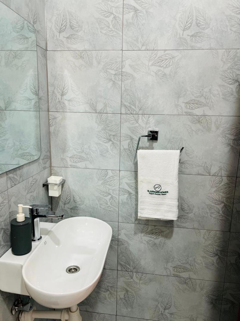 Alsander Homes Raspberry Kampala Buitenkant foto